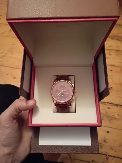 Saat Patek pihlippe satilir — 200 AZN, Bakı, Nizami